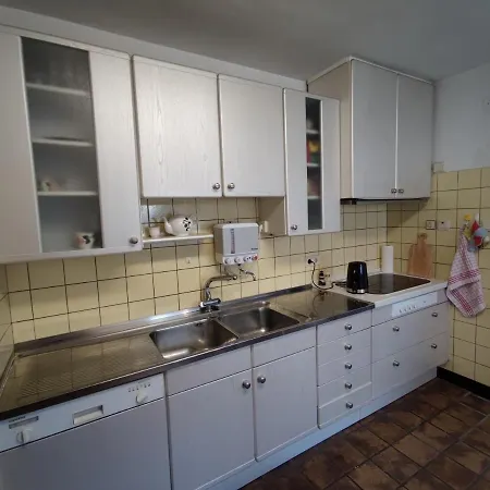 Spacious For 5 - Kitchen - House - Wifi Holiday home